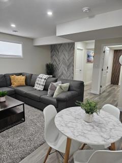 Brand New, Fully furnished luxurious & cozy suite - - 8