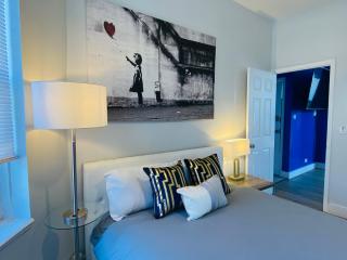 The Bronx Blue Oasis - 8