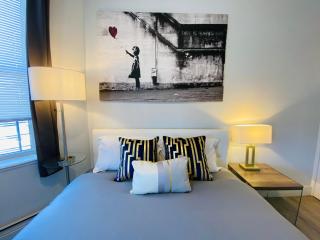 The Bronx Blue Oasis - 6