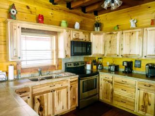 Log Cabin Rental with a Porch near Shenandoah National Park, Virginia - Shenandoah - 7