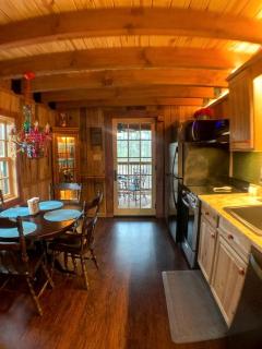 Magical Tree House Experience with a Private Hot Tub in Shenandoah Valley, Virginia - Shenandoah - 6
