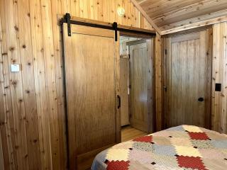 Rustic Cabin Rental near Long Lake in Upstate New York - - 4