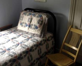 Bed and Breakfast Perfect for Solo Glampers in Blue Mountain Lake, New York - - 5