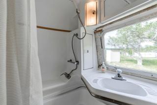 Newly Renovated Camper with Fresh Decor and Tiny Deck in Texas - Spicewood - 4