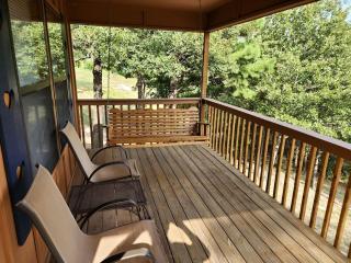 Mountain Cabin Getaway near the Ozarks in Eureka Springs, Arkansas - Eureka Springs - 6