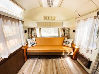 Beautiful Airstream with Outdoor Picnic Area and Fire Pit in North Carolina - Turtletown - 5