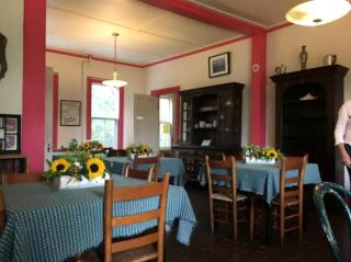 Secluded Cottage Rental with Access to Blue Mountain Lake in Upstate New York - - 8