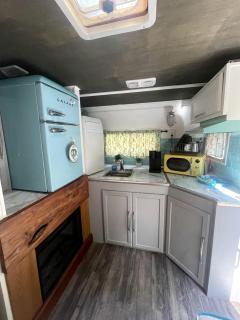 Quaint Airstream with Picnic Space Great for Two in Indiana - Nashville - 4