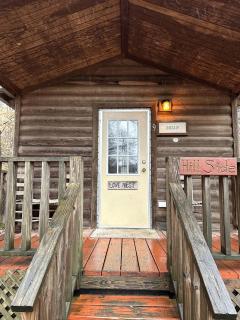Quaint Cabin for a Rustic Getaway in Nashville, Indiana - Nashville - 9
