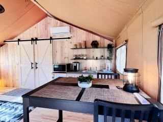 Outstanding Safari Tent with Jacuzzi and and Beautiful Outdoor and Indoor Living in Florida - Punta Gorda - 0