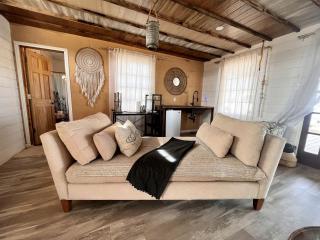 Remote Cabin in Landers, California, Perfect for Glamping near Joshua Tree National Park - Landers - 1