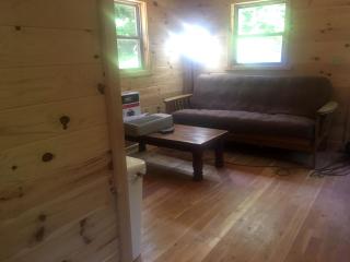 Pennsylvania Glamping Destination for Nature Getaways for Four in Charming Log Cabin - - 7