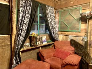 Rustic Barn on Working Ranch for Glamping Family Weekends in Spokane, Washington - Spokane - 4
