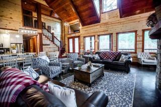 Remarkable Cabin Rental for an Amazing Family Getaway near Broken Bow, Oklahoma - Hochatown - 8