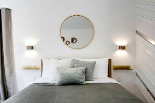 Cozy Texas Hill Country Cabins for Romantic Getaways near Austin - Dripping Springs - 7