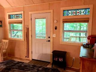 Glamping Tree House on an Impressive Property in Norwich, Connecticut - Norwich - 6