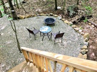 Glamping Tree House on an Impressive Property in Norwich, Connecticut - Norwich - 1