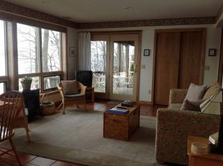 Welcoming Suite with Views on the Shores of Seneca Lake in New York - Dundee - 2