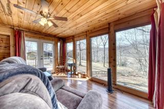 Cozy Getaways in this Cute A-Frame Cabin in Suches, Georgia - Suches - 8