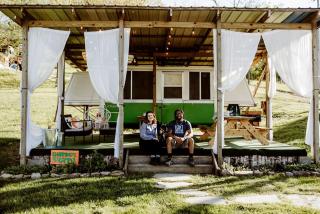 Charming Camper Rental Ideal for Glamping in Missouri - Saint Clair - 9