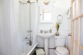 Charming Cottage Rental for a Romantic Getaway near Keene Valley in New York - Lake Placid - 6