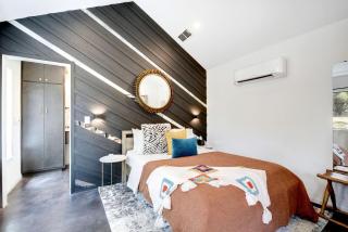 Classically Southern Texas Hill Country Cabins for Weekend Getaways near Austin - 7