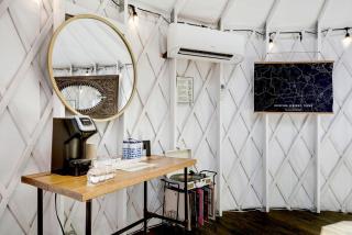 Cozy Yurt in Texas Hill Country for Glamping near Austin - Dripping Springs - 5