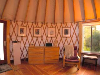 Romantic and Secluded Yurt Rental near Yosemite National Park in Oakhurst, California - Oakhurst - 4