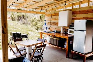 Rustic Bus Accommodation Perfect for Glamping in Missouri - Saint Clair - 0