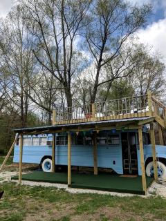 Rustic Bus Accommodation Perfect for Glamping in Missouri - Saint Clair - 3