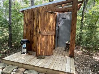 Vintage Caravan Rental for Exploring the Great Outdoors in Cassville, Missouri - Cassville - 2