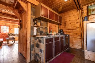 Cozy Rustic Cabin in the Prescott National Forest near Lynx Lake in Prescott, Arizona - Prescott - 2