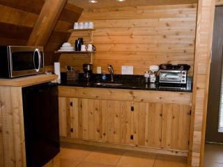 Superb Getaway Cabin near Long Hunter State Park and Nashville, Tennessee - La Vergne - 5