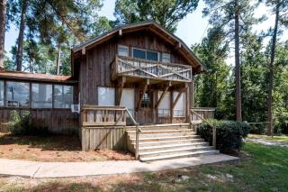 Incredible Nacogdoches Cabin Rentals Ideal for Large Group Getaways in Texas - Nacogdoches - 6