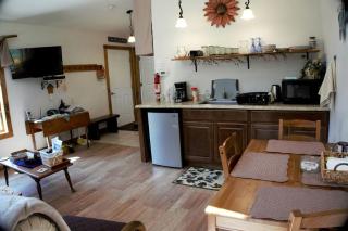 Serene Country Cozy Cabin Perfect For A Ski Getaway Near Hyde Park, Vermont - Hyde Park - 5