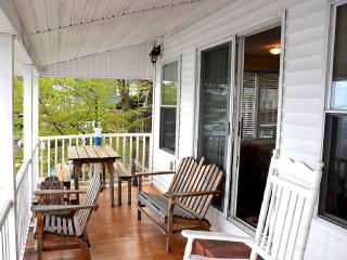 Luxury Cottage Rental with Private Dock on Keuka Lake in Finger Lakes Wine Country - Hammondsport - 0