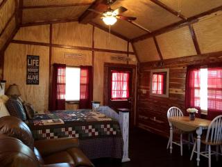 Rustic Cabin Rental with a Fishing Pond in Allen, Oklahoma - - 8
