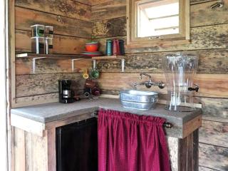 Rustic Cabin Rental with Stunning Forest Views in the Ozarks, Missouri - Salem - 5