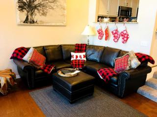 Spacious Group Vacation Rental for 15 Guests near Cambridge, Texas - Pottsboro - 5