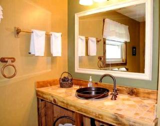 Cabin Rental with a Hot Tub near the Nantahala River, North Carolina - Robbinsville - 4