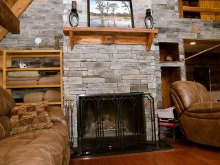Delightful Vacation Cabins in Mount Juliet near Nashville, Tennessee - La Vergne - 3