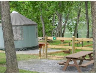 Beautiful Waterfront Yurt for Rent near Washington DC, Virginia - Luray - 0