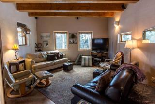 Beautiful Ski-In/Ski-Out Vacation Rental with Hot Tub in Angel Fire, New Mexico - Angel Fire - 9