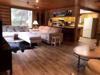 Charming Kenai River Cabin for a Family Getaway in Cooper Landing, Alaska - 8
