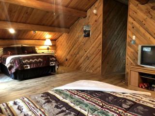 Charming Kenai River Cabin for a Family Getaway in Cooper Landing, Alaska - 2