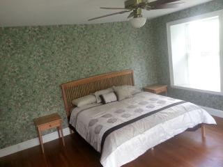 Five-Bedroom Private Mansion for Rent near Lake Dunmore, Vermont - Brandon - 3