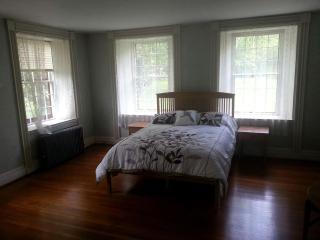 Five-Bedroom Private Mansion for Rent near Lake Dunmore, Vermont - Brandon - 2