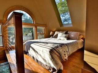 Romantic Riverfront Cabin with Pool Access in Blue Ridge, Georgia - Blue Ridge - 2
