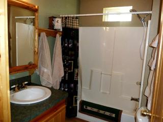 Cabin Rental with Riverfront Hot Tub near Leavenworth, Washington - Leavenworth - 5
