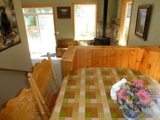 Cabin Rental with Riverfront Hot Tub near Leavenworth, Washington - Leavenworth - 3